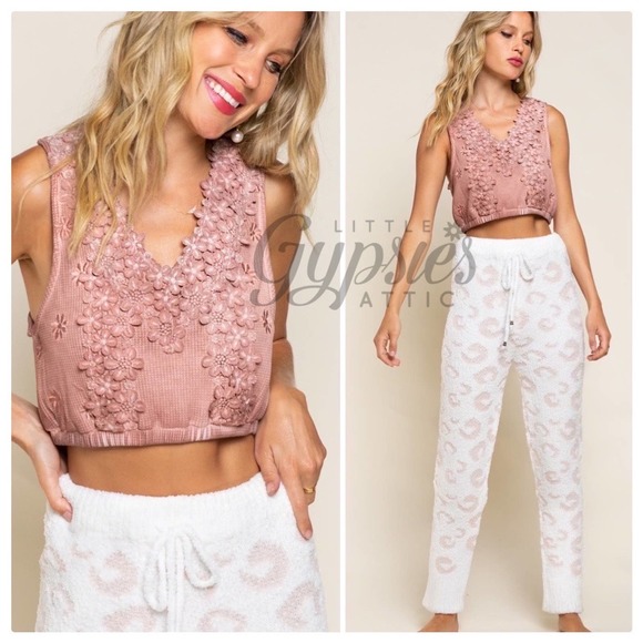 POL Keep it Classy Crop Top - Picture 5 of 11